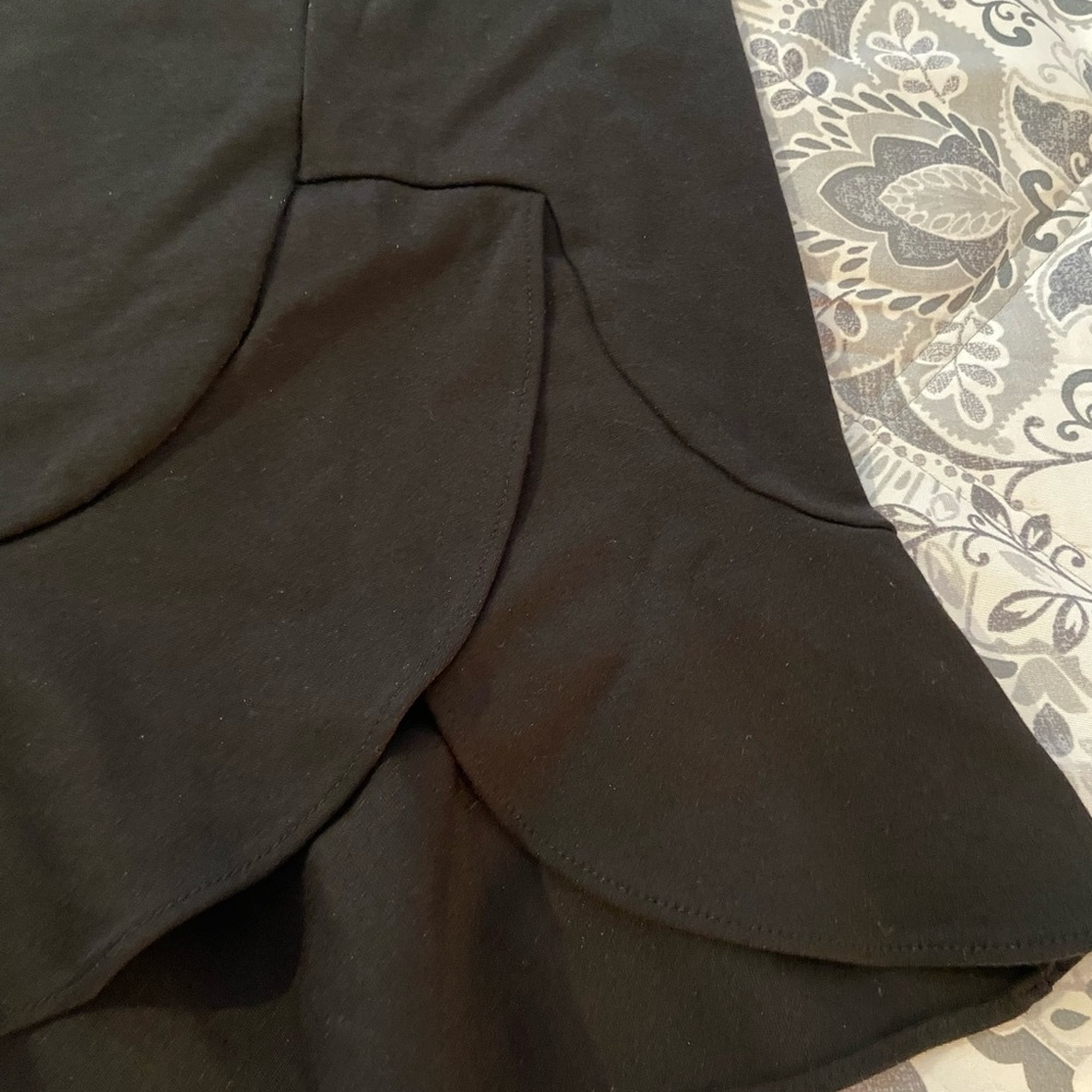 LOFT BLACK RUFFLE PONTE SKIRT SIZE SMALL - Picture 5 of 8